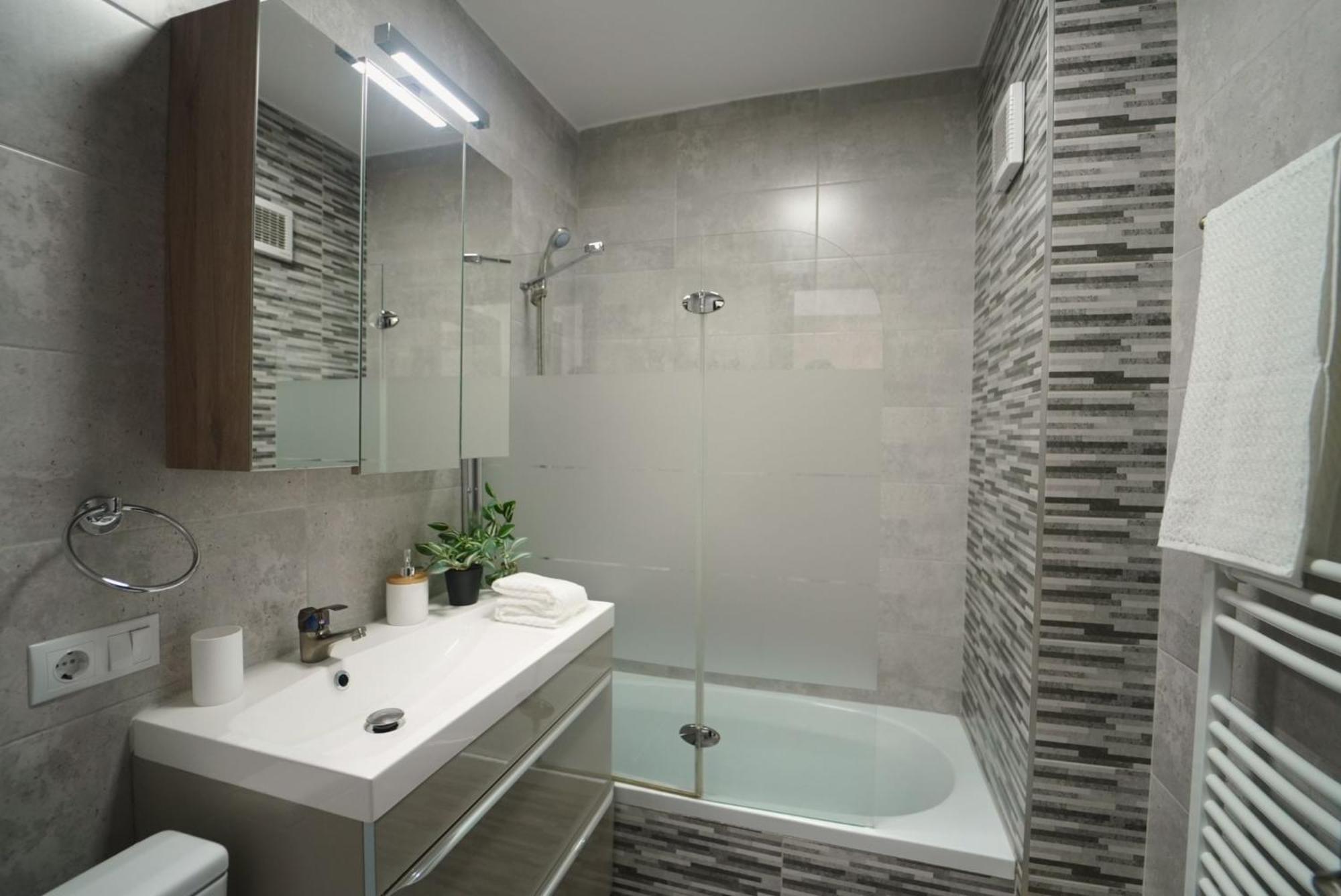 Luxury Apartament Ultracentral Of Suceava Esplanada エクステリア 写真