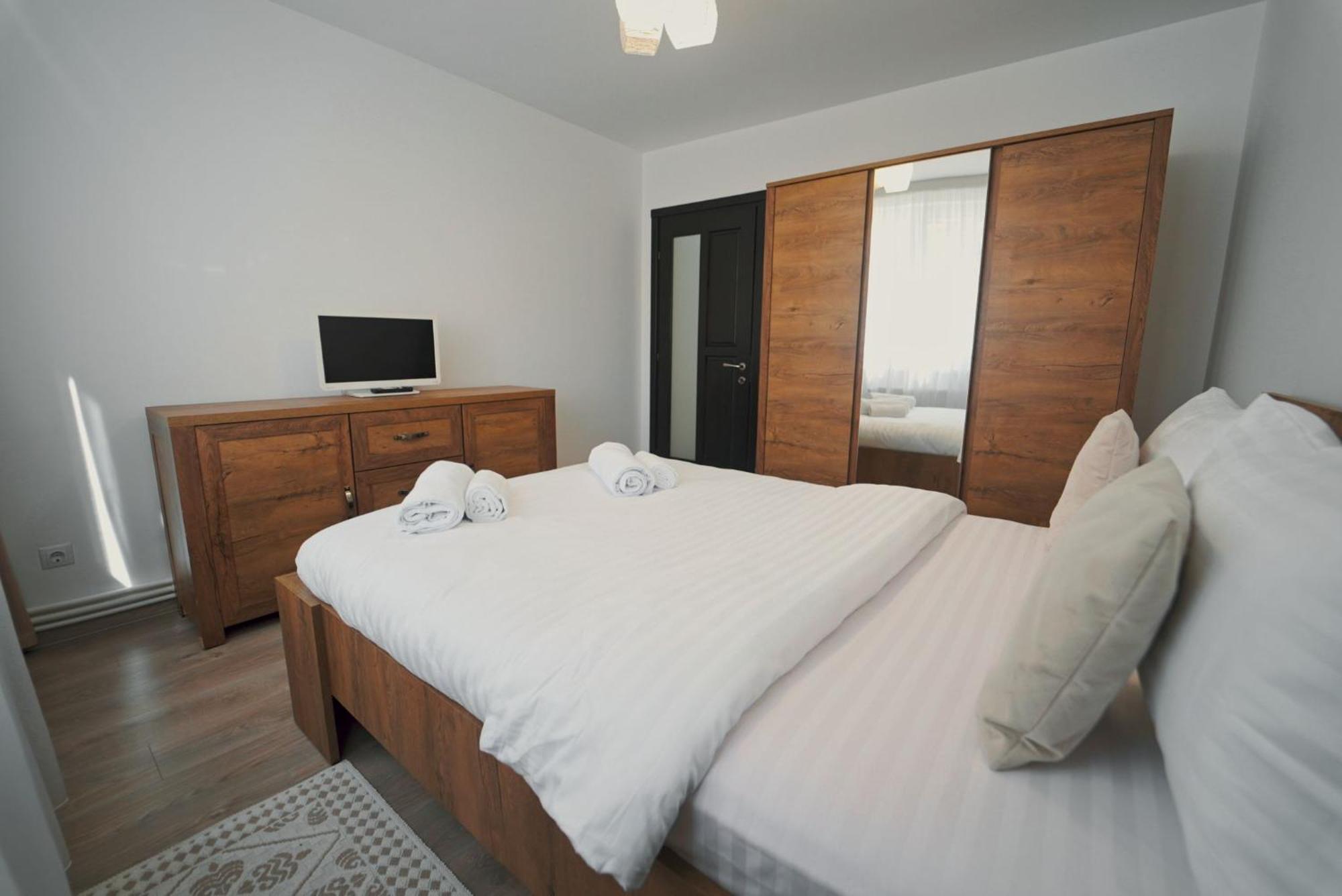 Luxury Apartament Ultracentral Of Suceava Esplanada エクステリア 写真