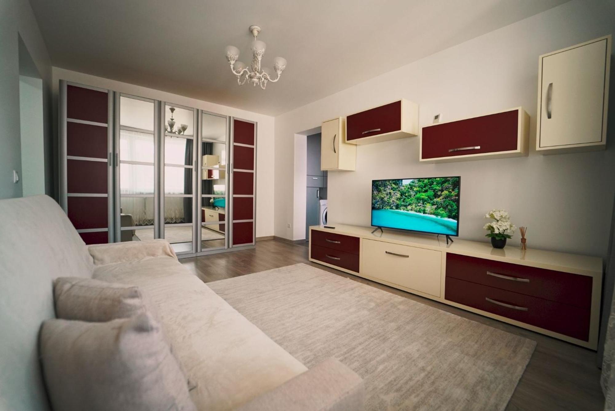 Luxury Apartament Ultracentral Of Suceava Esplanada エクステリア 写真